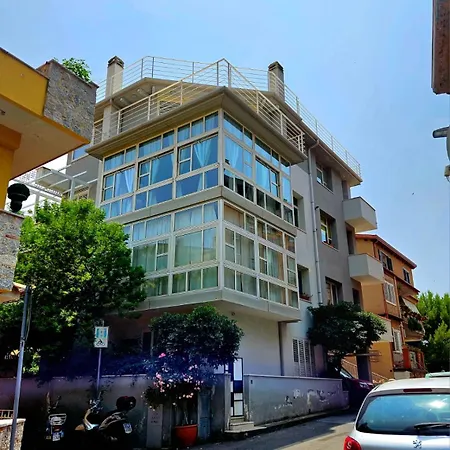 Artist House 公寓 *