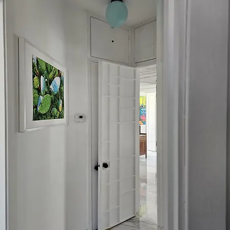 Artist House *