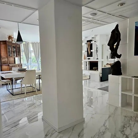 Artist House